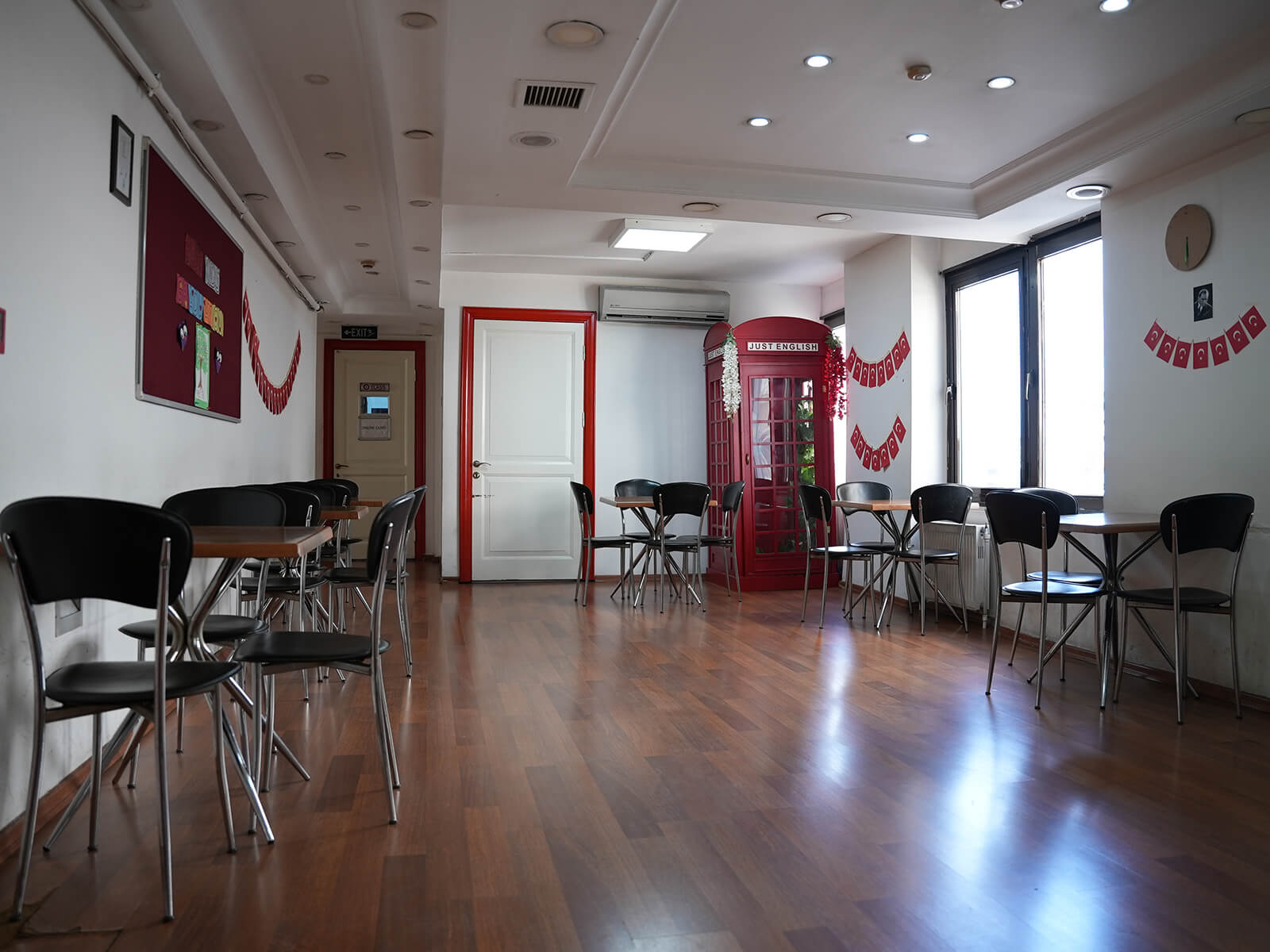 Just English Mecidiyeköy Şubesi